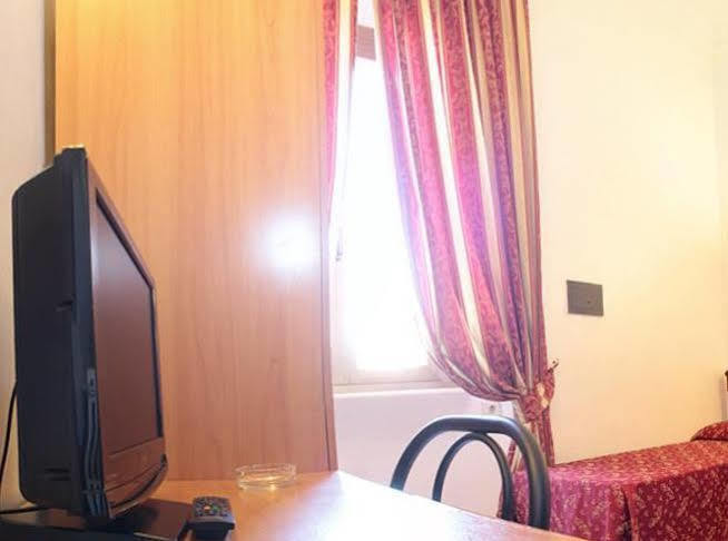 Hotel Euro Quiris Rome Buitenkant foto